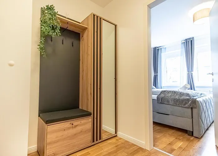 1br & 1lr With Balcony, 9min To Center * Vienna
